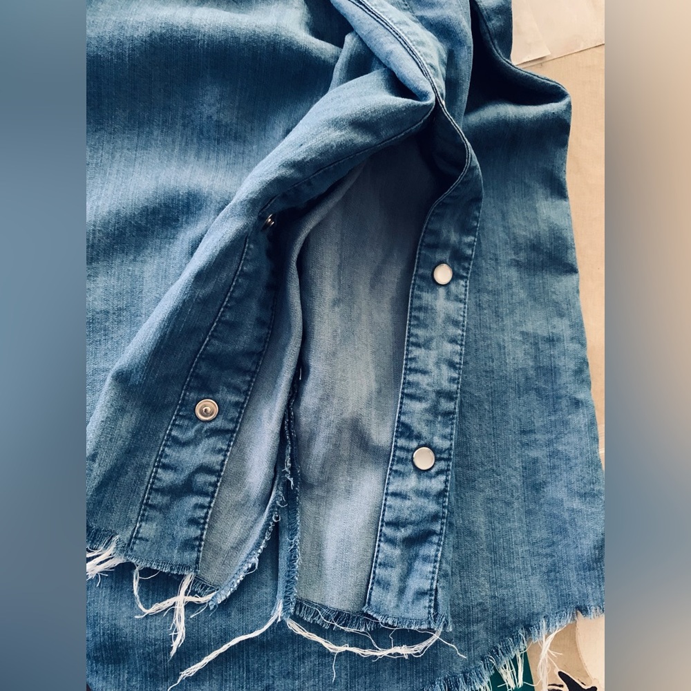 Chambray Blue Snap Button Down Shirt with Raw Hem - Picture 5 of 6